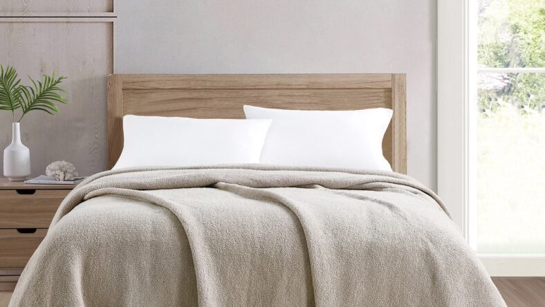 Jennifer Adams Marshmallow Blanket