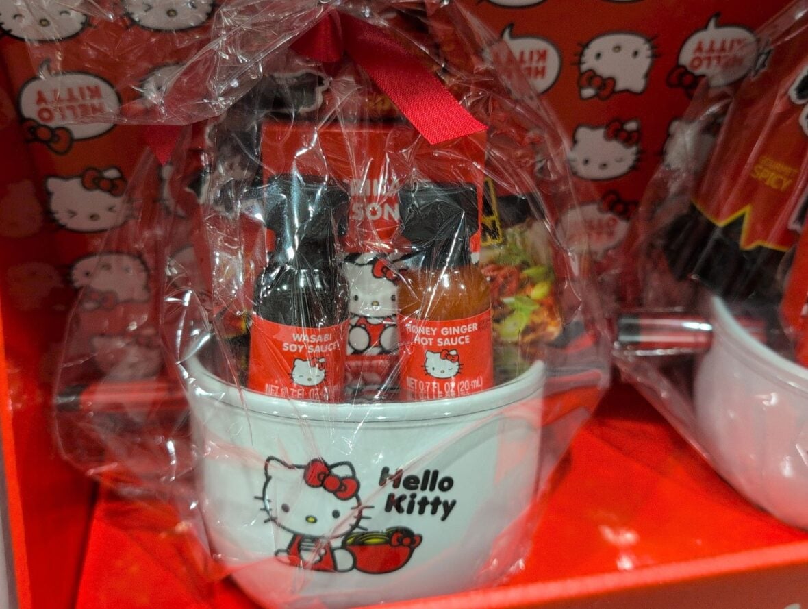 Hello Kitty Ramen Set at Costco