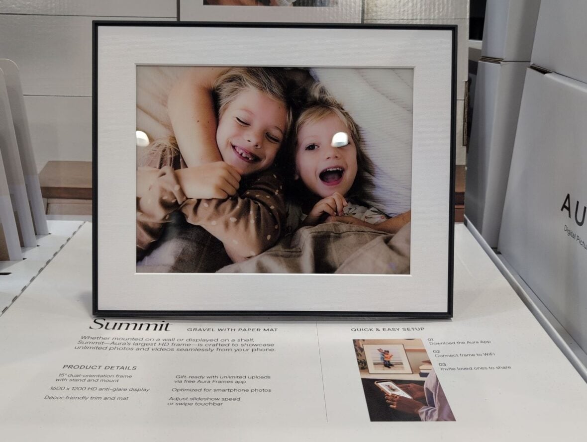 Aura Summit 15" Digital Picture Frame at Costco
