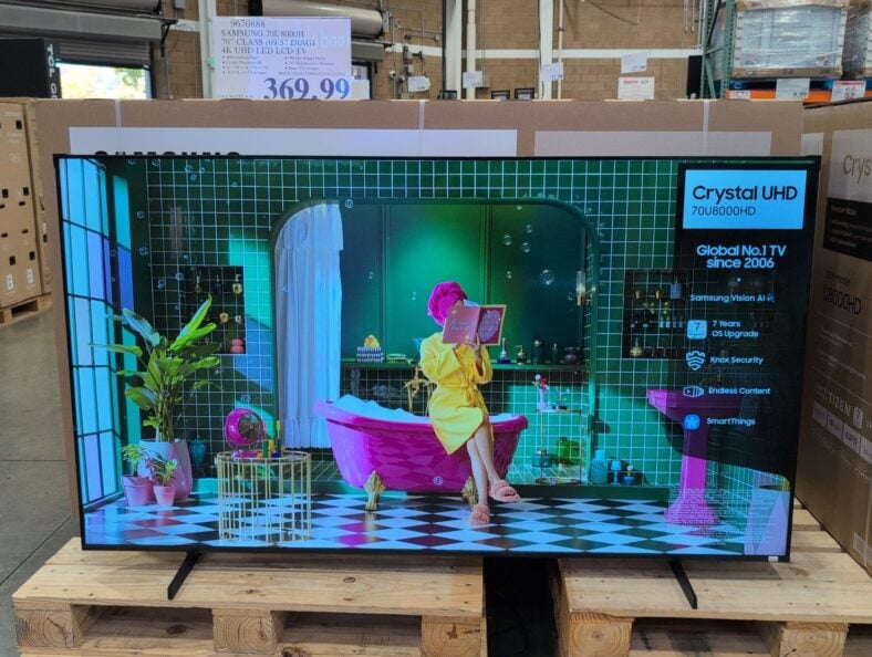 Samsung 70U8000H 70" Crystal UHD 4K Smart TV at Costco