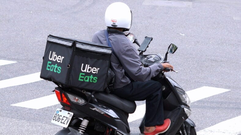 uber eats delivery driver