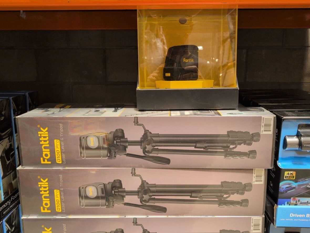 Fanttik D100 Pro Laser Level with Tripod at Costco