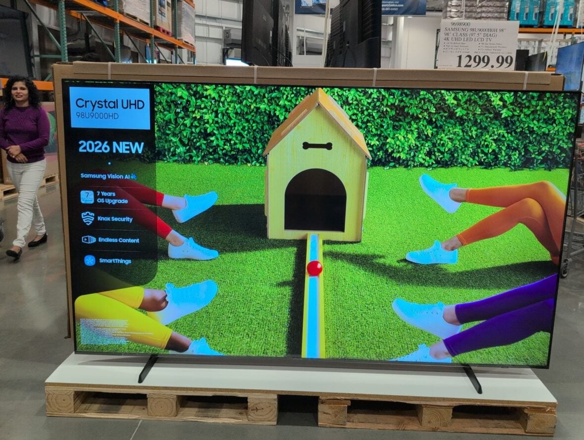Samsung 98U9000HD Crystal UHD 4K TV at Costco